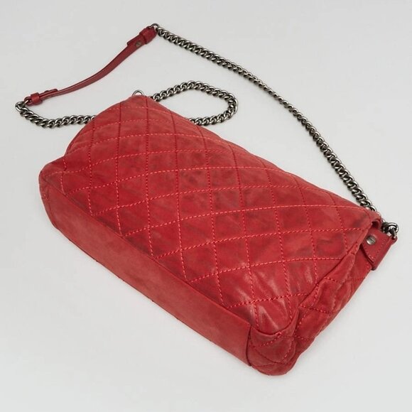 Chanel Red Iridescent Calfskin Leather Chain Large Crossbody Bag - Picture 3 of 10